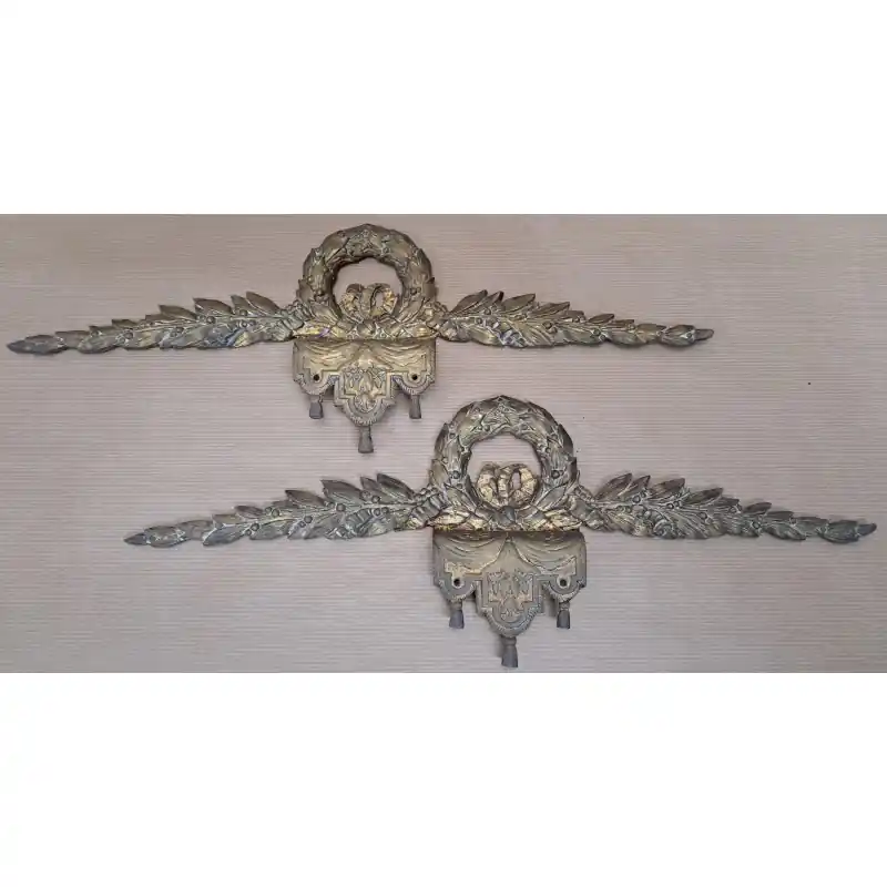 2 adornos de bronce, primer cuarto del siglo XX Venta Final