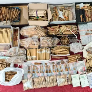 1967 BOLILLOS PARA ENCAJES. MADERA DE BOJ CON ACCESORIOS. ESPAÑA. SIGLO XIX-XX. Más Vendido